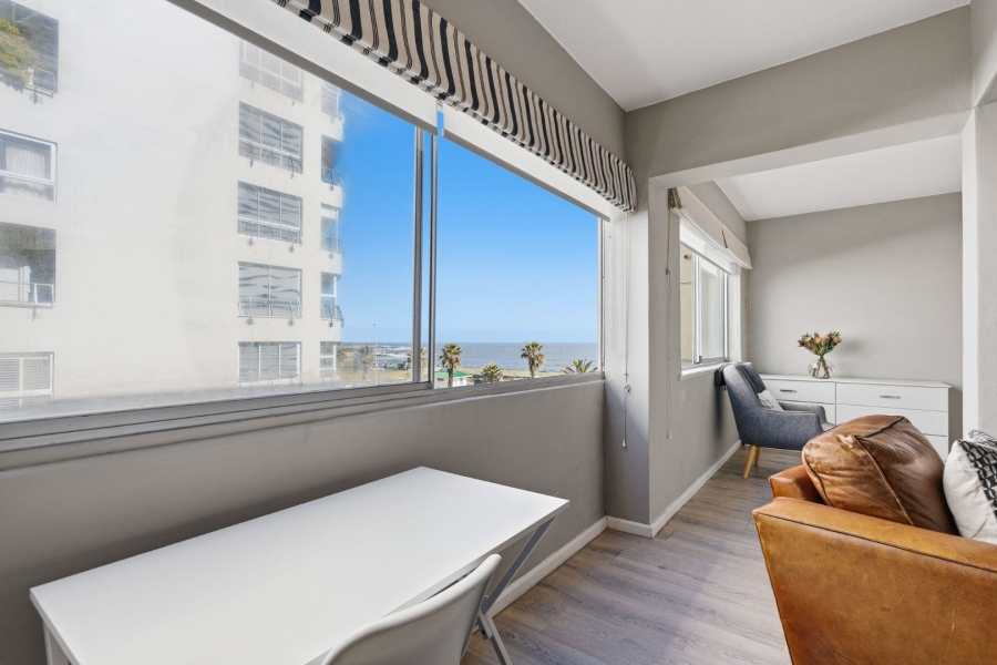 1 Bedroom Property for Sale in Mouille Point Western Cape